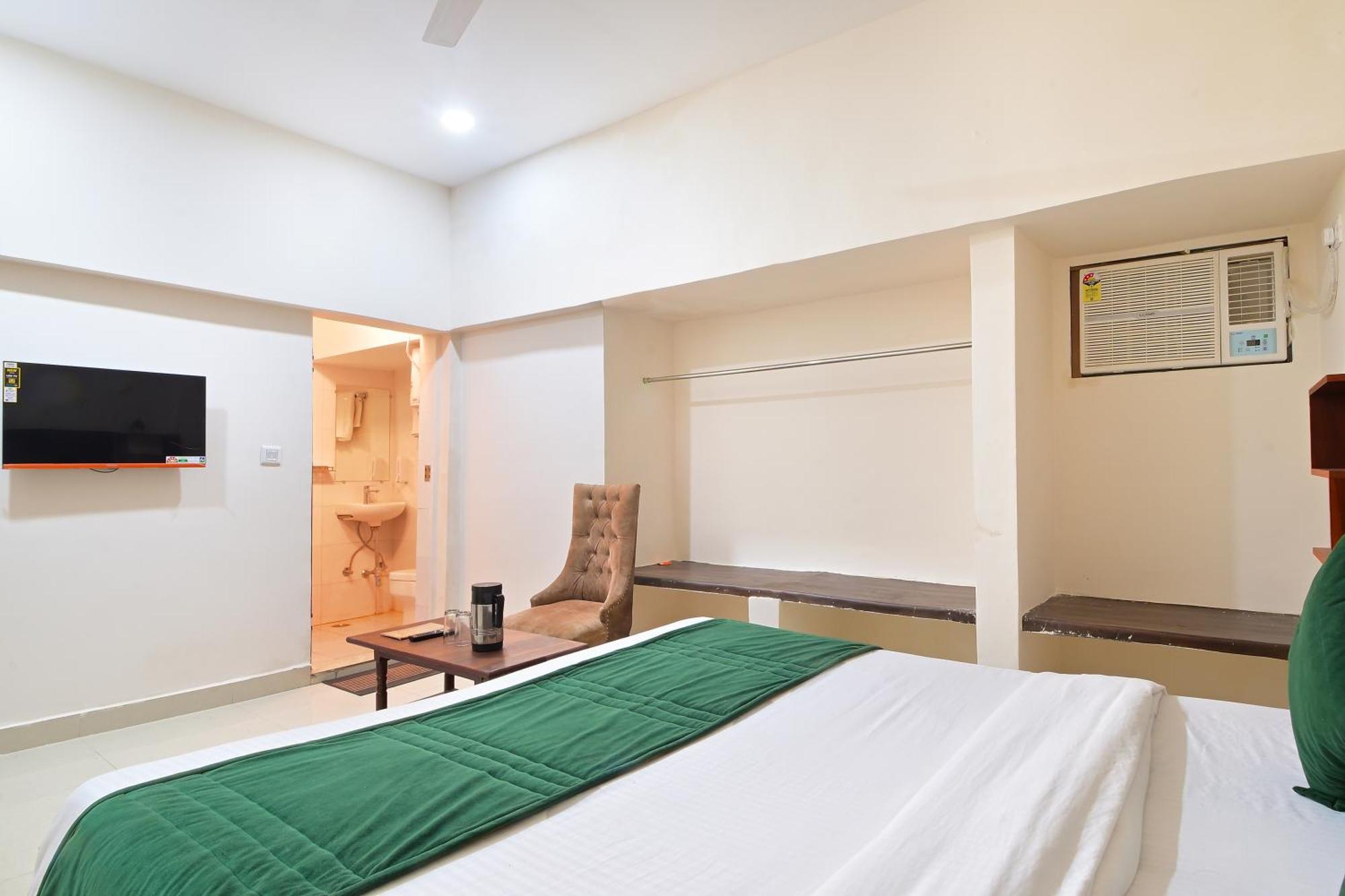 Chowdhry Tourist Lodge - New Delhi Railway Station - 2 Minutes Walk Bagian luar foto