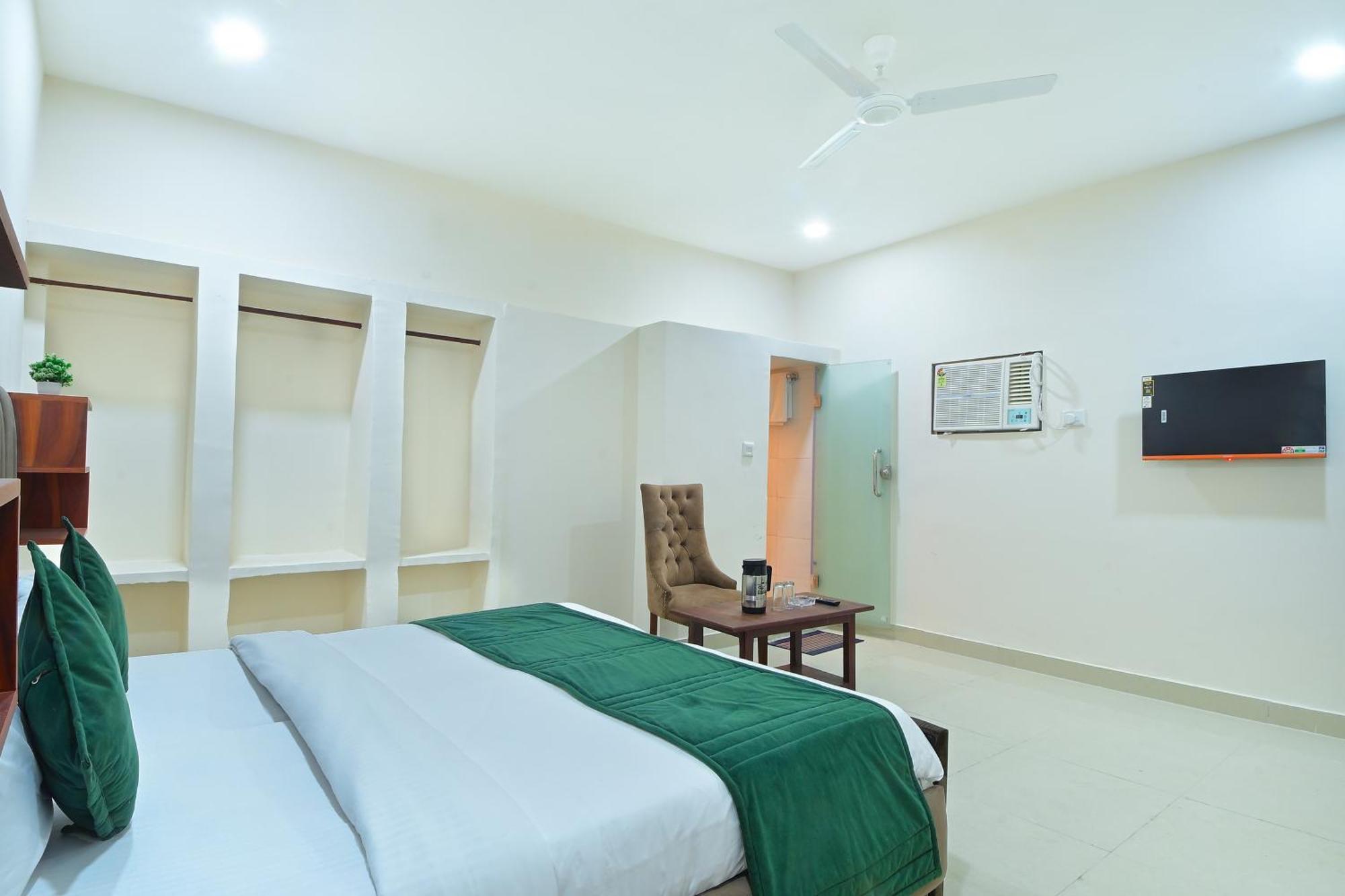 Chowdhry Tourist Lodge - New Delhi Railway Station - 2 Minutes Walk Bagian luar foto
