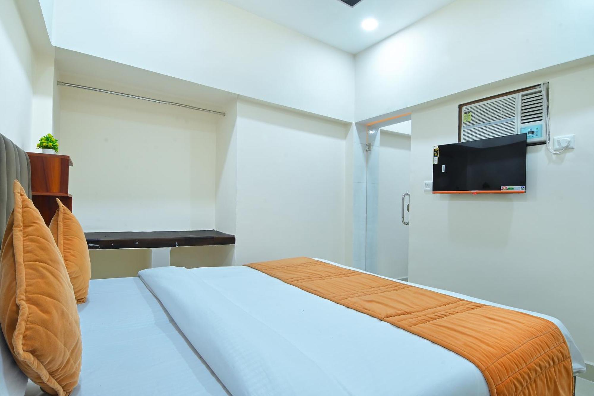 Chowdhry Tourist Lodge - New Delhi Railway Station - 2 Minutes Walk Bagian luar foto