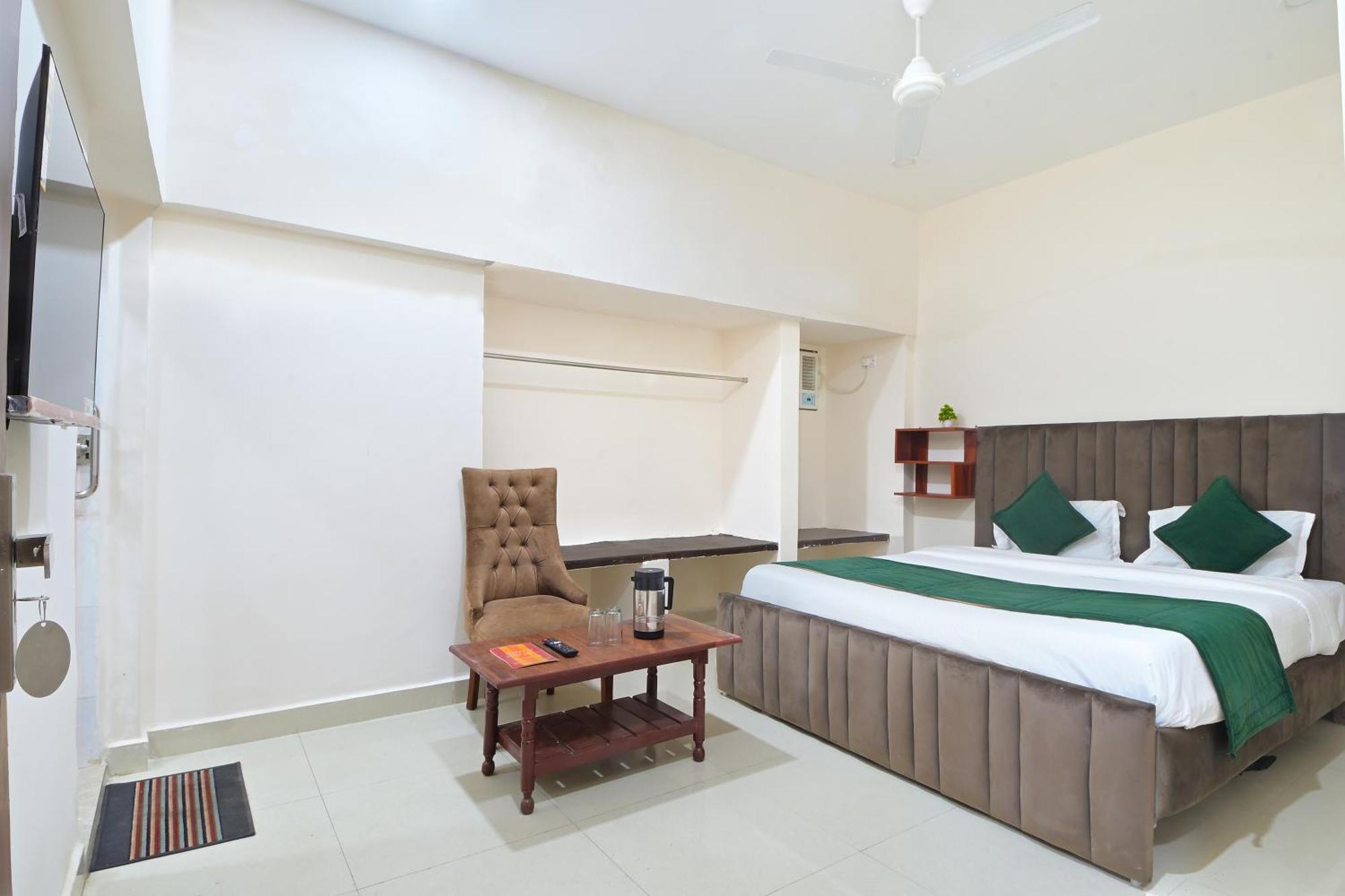 Chowdhry Tourist Lodge - New Delhi Railway Station - 2 Minutes Walk Bagian luar foto