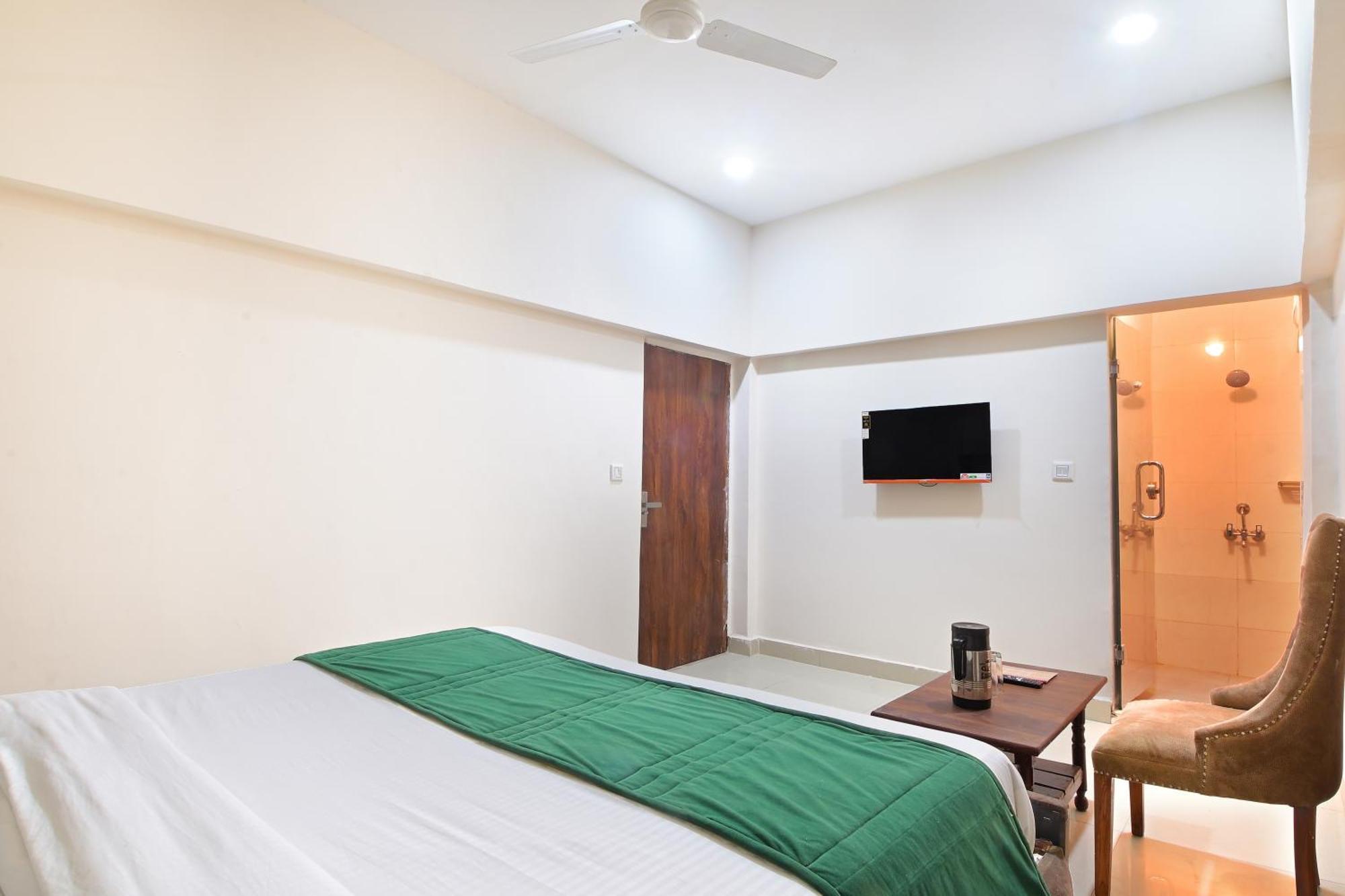 Chowdhry Tourist Lodge - New Delhi Railway Station - 2 Minutes Walk Bagian luar foto