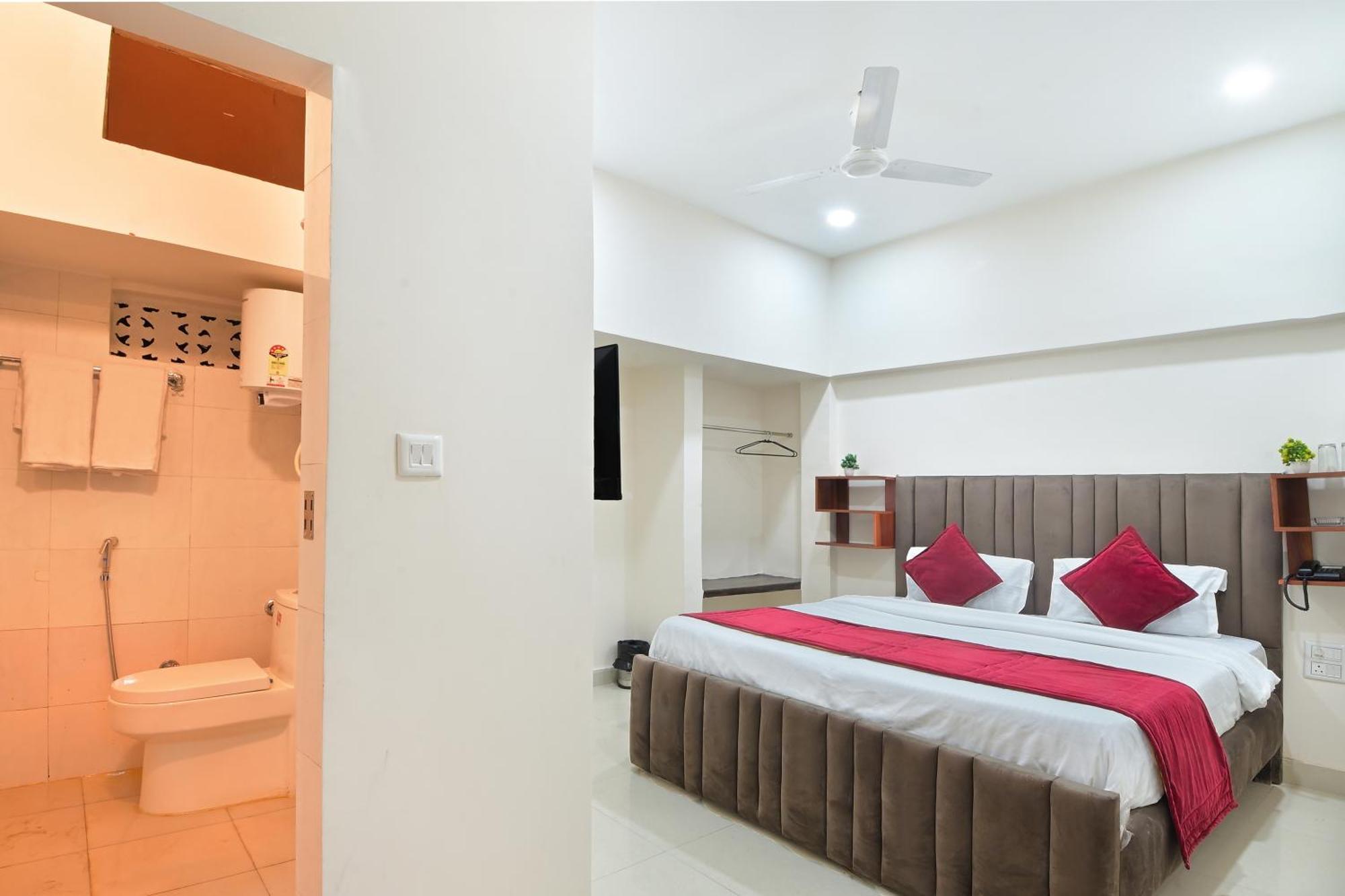 Chowdhry Tourist Lodge - New Delhi Railway Station - 2 Minutes Walk Bagian luar foto
