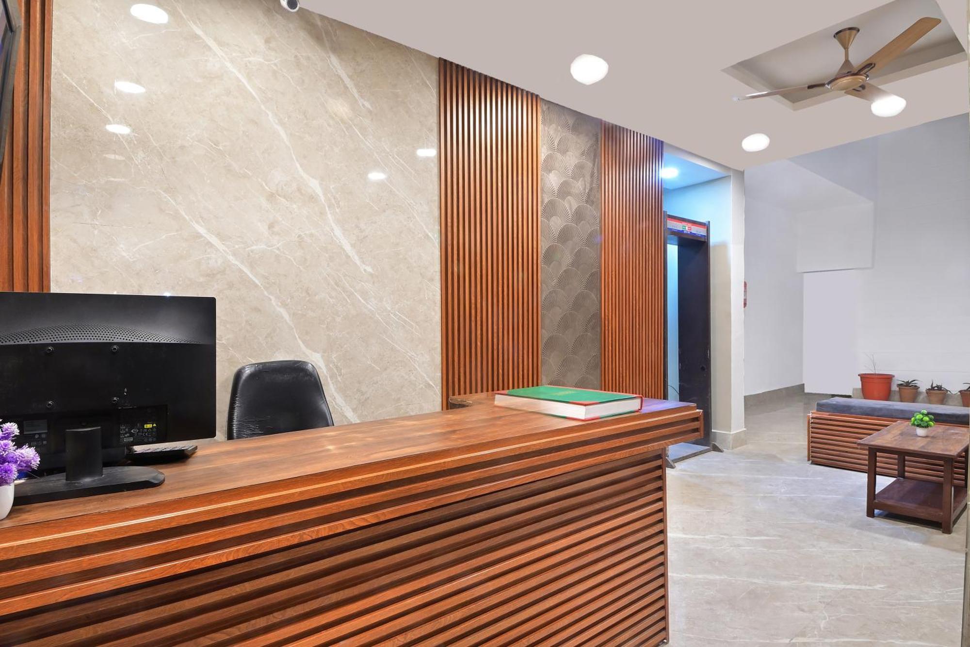 Chowdhry Tourist Lodge - New Delhi Railway Station - 2 Minutes Walk Bagian luar foto