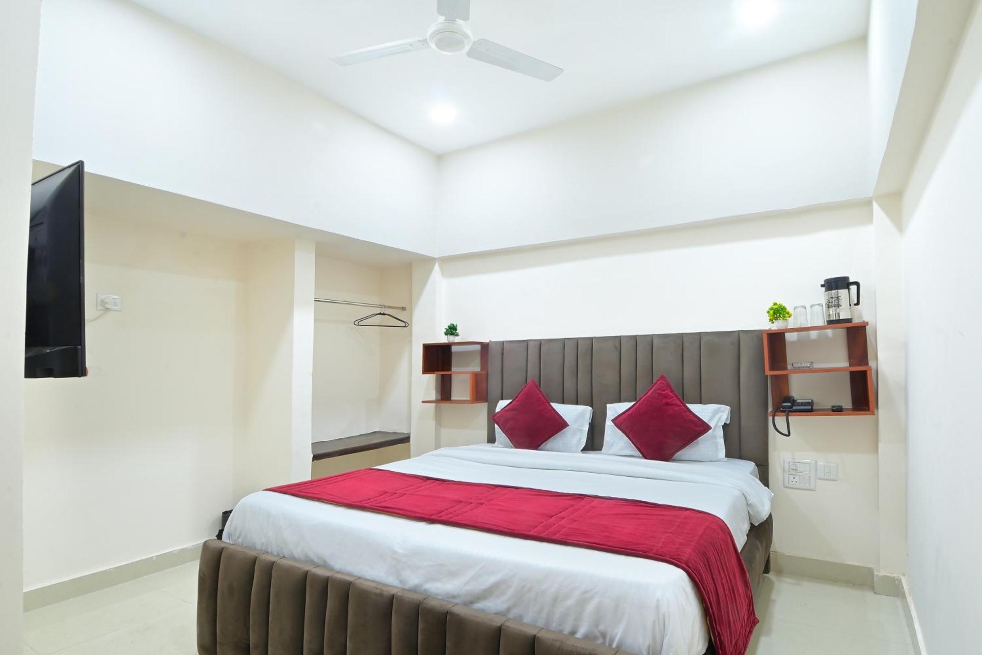 Chowdhry Tourist Lodge - New Delhi Railway Station - 2 Minutes Walk Bagian luar foto