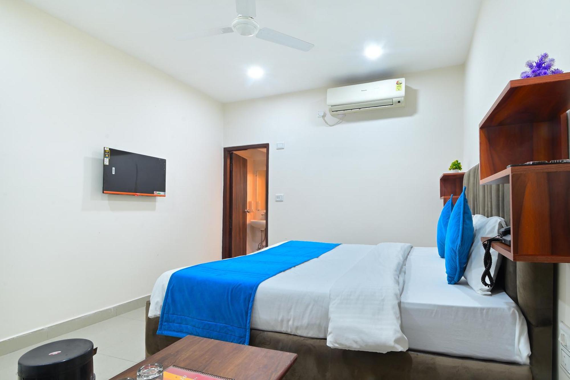 Chowdhry Tourist Lodge - New Delhi Railway Station - 2 Minutes Walk Bagian luar foto